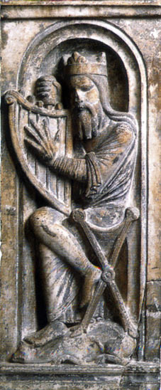 David. Portail de la salle capitulaire du prieuré de la Daurade.